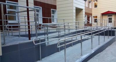 бетонный пандус для инвалидных колясок