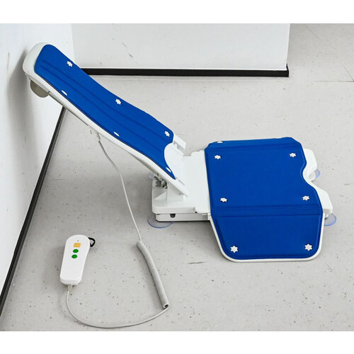 подъемник для инвалидов в ванной NVBL01