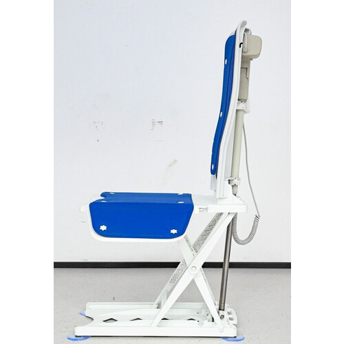 подъемник для инвалидов в ванной NVBL01